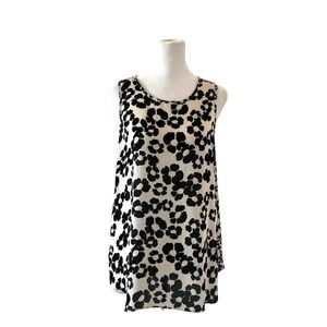 LOFT Large Black and White Floral Blouse Sleeveless